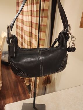 Vintage Coach Soho Hobo Bag (Style 9541) Black Leather Shoulder Bag Y2K
